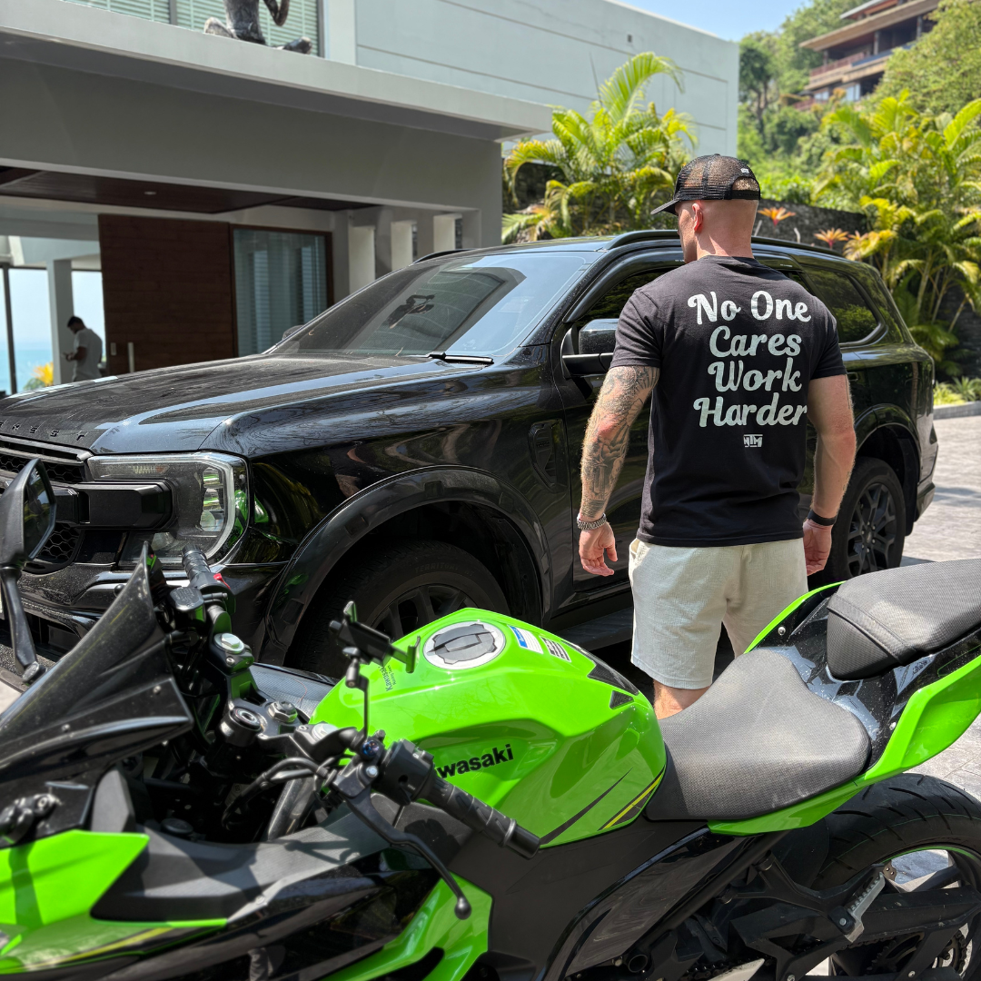 'WORK HARDER' TEE - BLACK